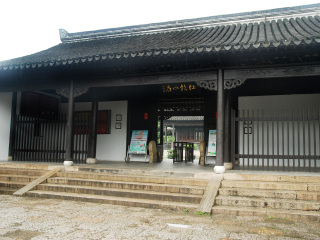 8月上海旅游_上海跟團(tuán)游與自由行_上海旅游費用多少