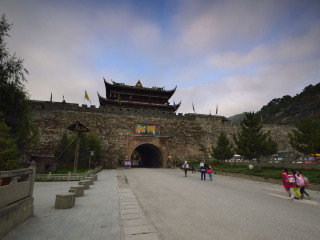 去九寨沟旅游报团多少钱_到九寨沟旅游线路_九寨沟跟团游