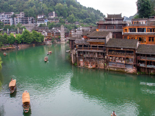 以往國慶張家界玻璃棧道游價格_8月張家界玻璃棧道旅游_張家界玻璃棧道旅游多少錢