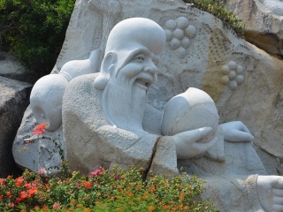 海南三亞跟團游與自由行_去海南三亞游怎么省錢_海南三亞旅游組團