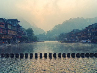 張家界玻璃棧道2人旅游需要多少錢_到張家界玻璃棧道旅游多少錢_張家界玻璃棧道特價(jià)旅游團(tuán)報(bào)價(jià)