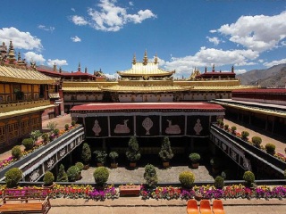 西藏拉薩旅游組團(tuán)_西藏拉薩私人定制旅游_2021去西藏拉薩跟團(tuán)多少錢