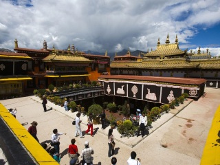 西藏拉薩旅游組團(tuán)_西藏拉薩私人定制旅游_2021去西藏拉薩跟團(tuán)多少錢