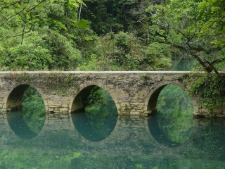 去贵州黄果树旅游的价格_公司贵州黄果树旅游_贵州黄果树双人旅游价格
