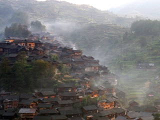 去云南昆明旅游怎么走_(dá)云南昆明游8月份報(bào)價(jià)_云南昆明報(bào)團(tuán)多少錢