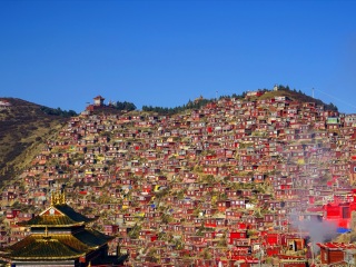 春节到色达旅游团_包团去色达旅游_游色达