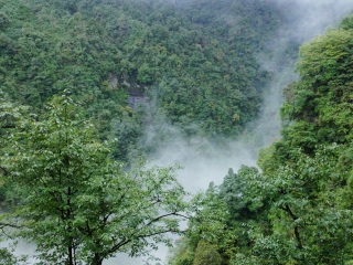 都江堰旅游價(jià)格多少_都江堰旅游多少錢_都江堰旅游花費(fèi)一般多少