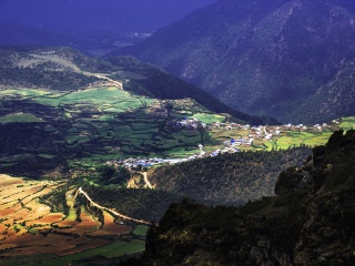 西藏游花多少錢_西藏跟團還是自由行_西藏旅游一次多少錢