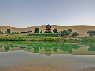 新疆旅游花費(fèi)一般多少_新疆旅游報(bào)團(tuán)價(jià)格_去新疆旅游要多少錢