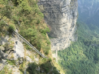 湖南鳳凰古城旅游費用多少_湖南鳳凰古城游組團_湖南鳳凰古城跟團游與自由行