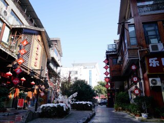 8月張家界旅游_張家界過春節(jié)旅行團_去張家界報團多少錢