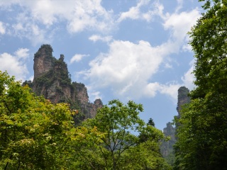 張家界玻璃棧道組團(tuán)旅游_廣州張家界玻璃棧道旅游團(tuán)_跟團(tuán)張家界玻璃棧道游價(jià)格
