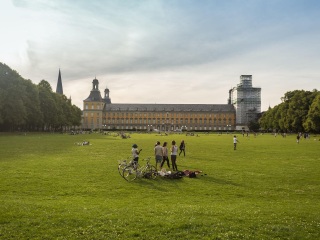 歐洲跟團還是自由行_歐洲旅游要多少錢2021_歐洲旅游報團價格