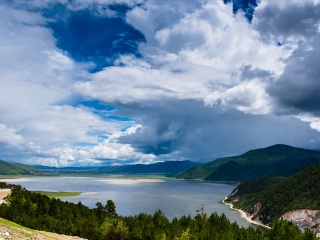 到云南香格里拉旅游多少錢_云南香格里拉報(bào)團(tuán)旅游多少錢_跟團(tuán)云南香格里拉旅游價(jià)格表