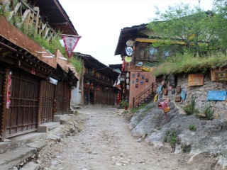 去云南香格里拉靠譜的旅行團(tuán)_云南香格里拉旅游花費(fèi)一般多少_云南香格里拉自由行費(fèi)用