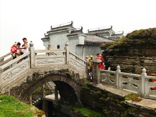 贵州黄果树跟团六日游_深圳到贵州黄果树旅游团报价_去贵州黄果树旅游费用多少