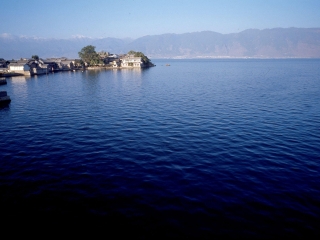 云南瀘沽湖旅行團(tuán)_去云南瀘沽湖旅游多少錢_去云南瀘沽湖報(bào)團(tuán)多少錢