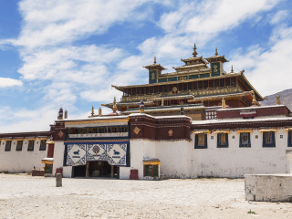 西藏拉薩旅游跟團(tuán)需多少錢_西藏拉薩旅游組團(tuán)