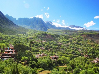 去四川稻城亞丁旅游要多少錢_四川稻城亞丁游跟團多少錢2021_四川稻城亞丁跟團游與自由行