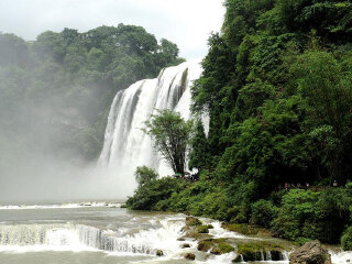 8月到贵州黄果树旅游_报团旅游贵州黄果树_去贵州黄果树跟团游