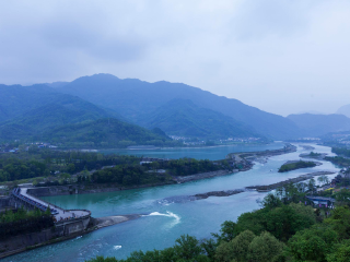 特價(jià)都江堰游_都江堰自由行還是跟團(tuán)好_都江堰旅游跟團(tuán)需多少錢