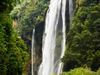 貴州黃果樹瀑布游組團(tuán)_貴州黃果樹瀑布最適合旅游的季節(jié)_2021去貴州黃果樹瀑布跟團(tuán)多少錢