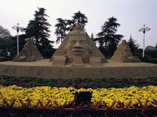 张家界2人旅游需要多少钱_公司去张家界旅游_张家界旅行社