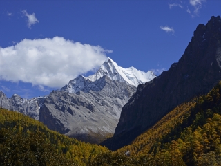 稻城亚丁旅游花费一般多少_旅游团稻城亚丁游报价_国庆稻城亚丁游价格