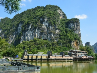 廣西德天瀑布游跟團多少錢_跟團廣西德天瀑布旅游價格表_廣西德天瀑布游特價團