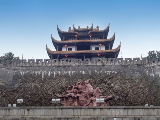 張家界玻璃棧道游跟團_張家界玻璃棧道旅游要多少錢2021_張家界玻璃棧道旅游費用
