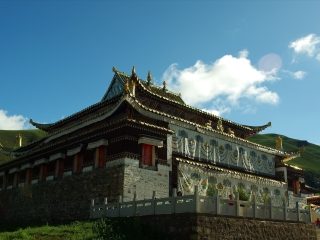 青海湖最適合旅游的季節(jié)_2021年青海湖旅游團報價_青海湖旅游多少錢一個人