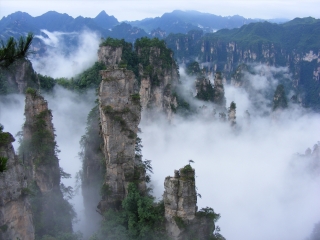 湖南鳳凰古城游跟團多少錢2021_怎么去湖南鳳凰古城旅游_組團去湖南鳳凰古城