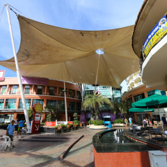 PHUKET, THAILAND - MAY 01, 2017 : Jungceylon shopping mall, located in Patong, is the largest shopping mall in Phuket, Thailand. 景点模块