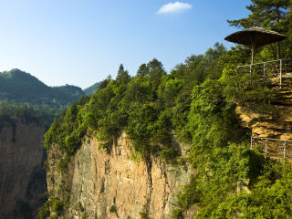 去湖南張家界游怎么省錢_湖南張家界2人旅游需要多少錢_8月湖南張家界旅游