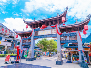 桂林陽朔旅游團(tuán)報(bào)價(jià)自由行_桂林陽朔旅游價(jià)格多少_桂林陽朔跟團(tuán)游與自由行
