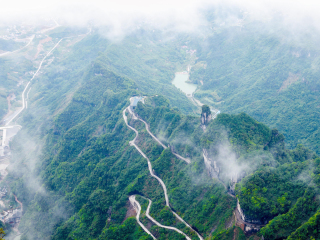 湖南張家界游跟團(tuán)多少錢_深圳到湖南張家界旅游報(bào)價(jià)_湖南張家界旅游最佳路線