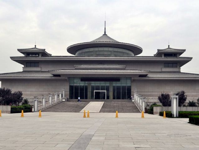  陝西曆史博物館-西安博物院-芙蓉園-大雁塔-小雁塔1日遊>2人起訂,suv