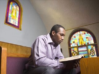 韦内雷港圣彼得教堂