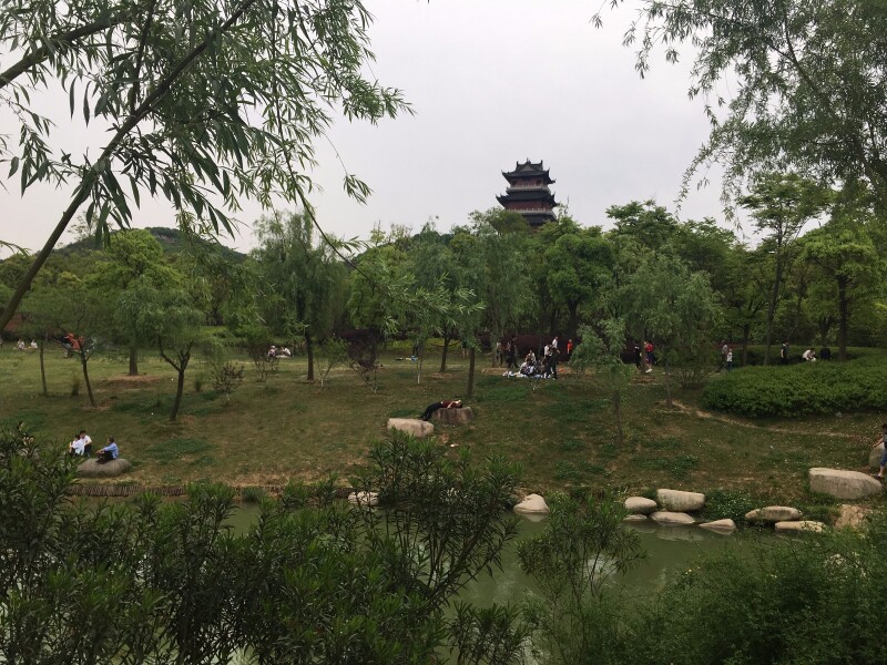 凤凰湖,在凤凰山下婉约妩媚