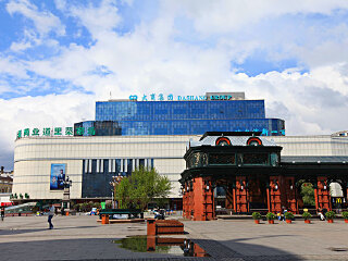 百盛购物中心(哈尔滨店)