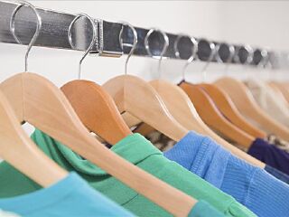 班尼路（总府路店）