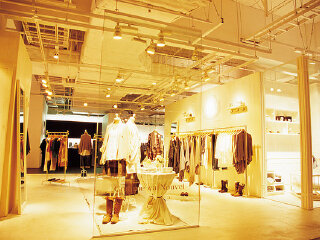 Bic Camera（新宿东口站前店）