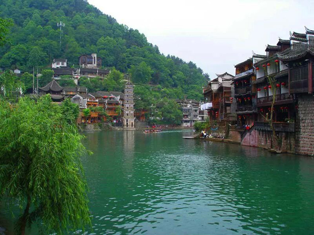 二,此行程張家界景區內景點:天門山國家森林公園,鳳凰古城九景 三不 