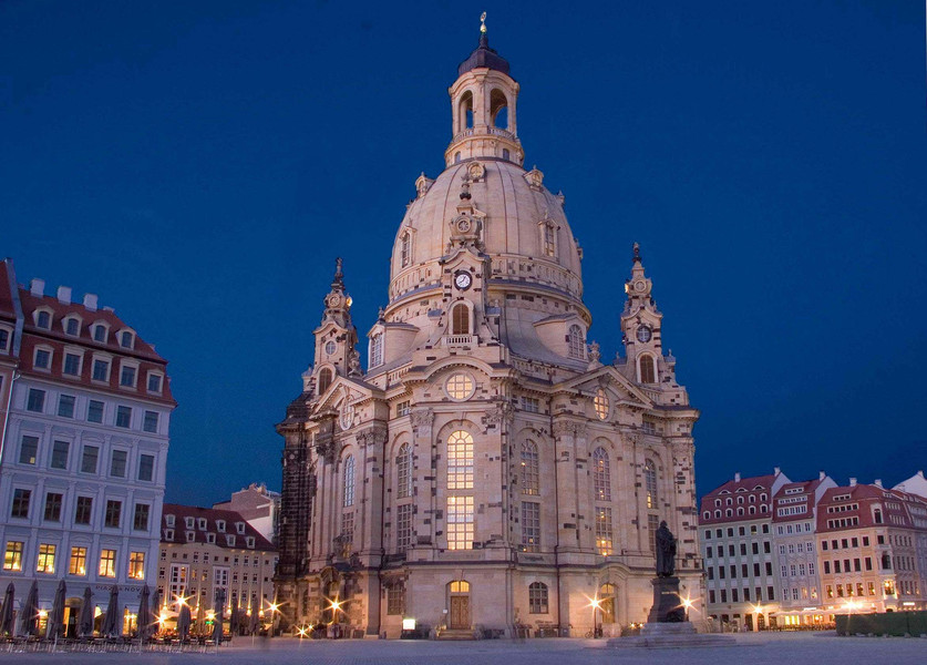英戈尔施塔特 第2天 全天安排 推荐游览 【圣母教堂】,这是慕尼黑的
