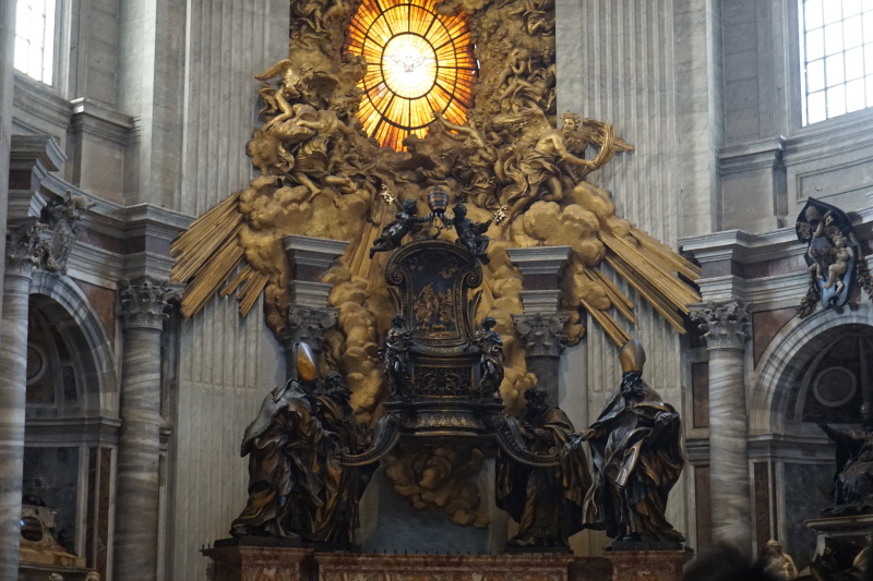 教皇宝座,加冕时候才可以坐哦~很高,到时候