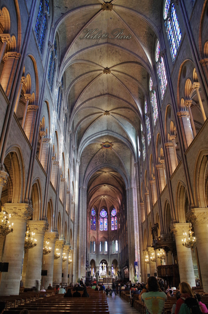  巴黎圣母院教堂中央大厅