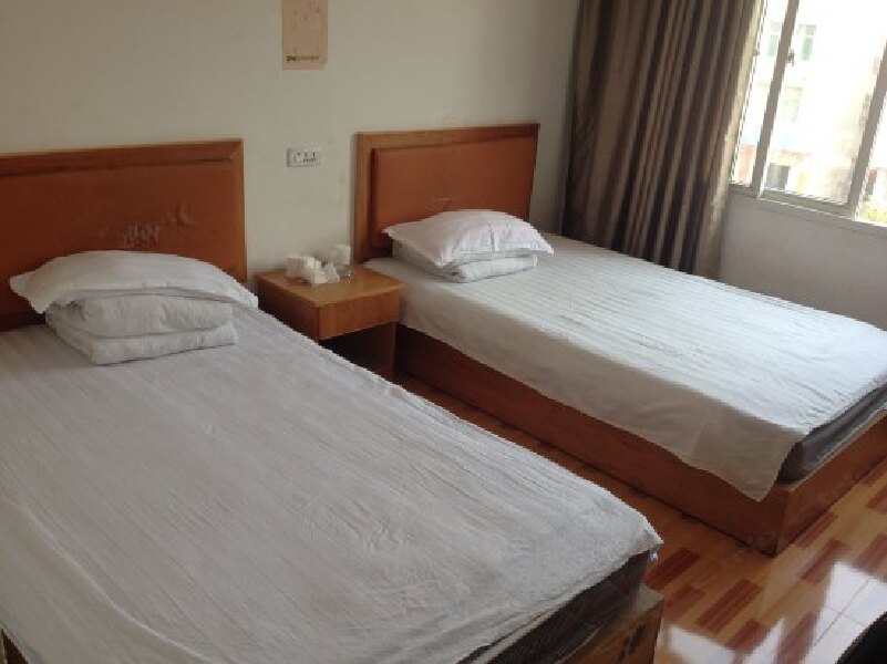 【团风荣华宾馆】地址:团风县人民路9号 – 途牛