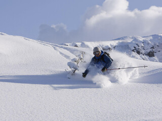 赤仓温泉滑雪场