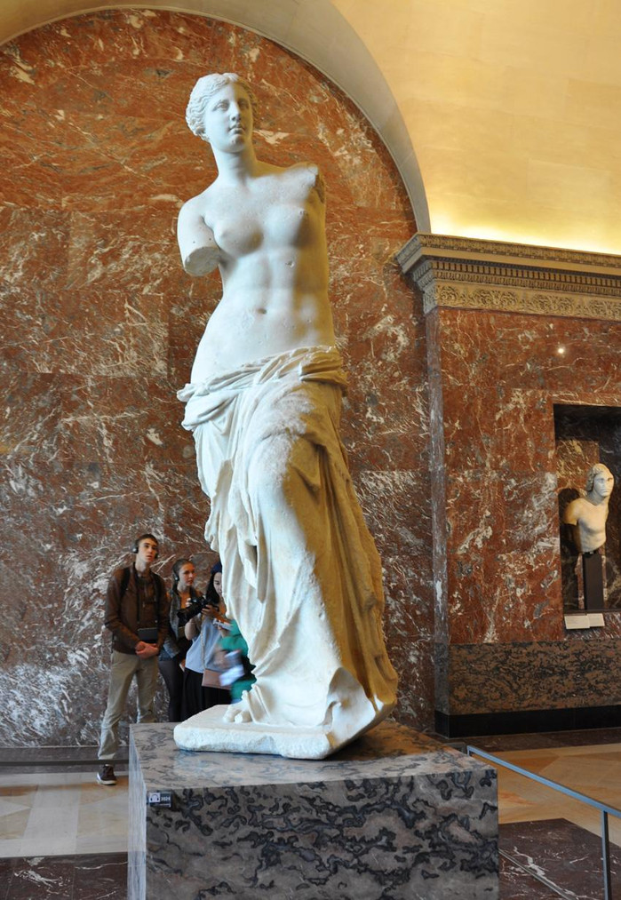 帕奥涅斯胜利女神石像图片