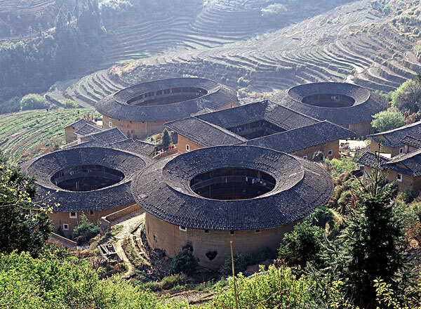 福建土楼分布在哪里_中国有哪些民居_怎么去福建土楼